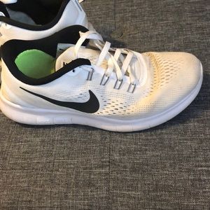 Nike free runs